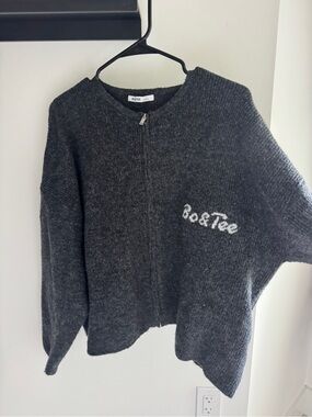 Bote & Tee Women's Charcoal Zip-Front Knit Cardigan